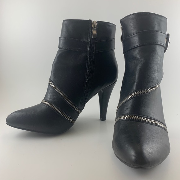 Black ankle boots with silver faux zipper detail - size 9 - Picture 9 of 10